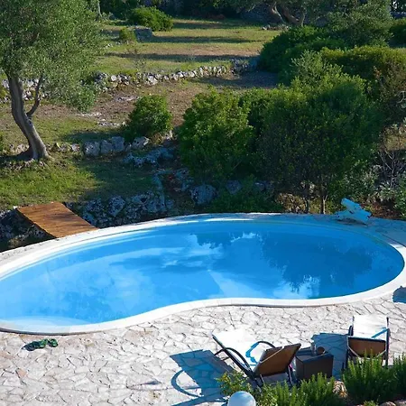 Trullo Romeo Villa